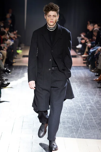 Look 38